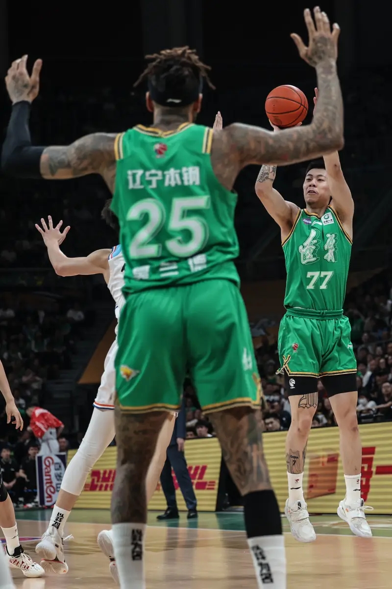 包含魔术轻取深圳队,张镇麟关键制胜的词条 包含魔术轻取深圳队,张镇麟关键制胜的词条