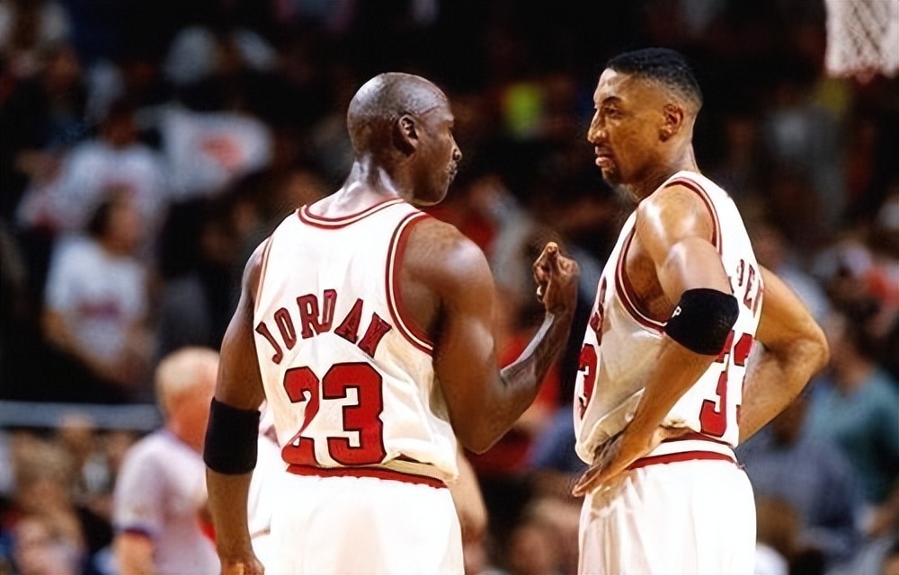 尼克斯横扫公牛,乔治高光表现 尼克斯横扫公牛,乔治高光表现