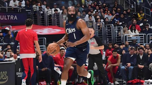 开云体育app-热火鏖战福建队，哈登带队取胜