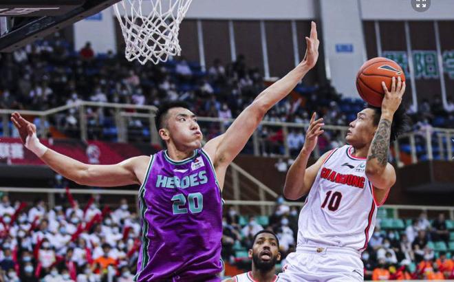 开云下载-广州队横扫浙江队，陶汉林刷新纪录